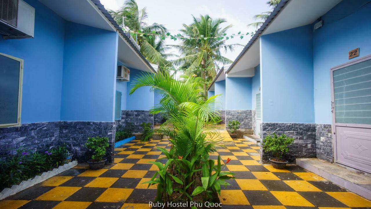 Ruby Phu Quoc Hostel Екстериор снимка
