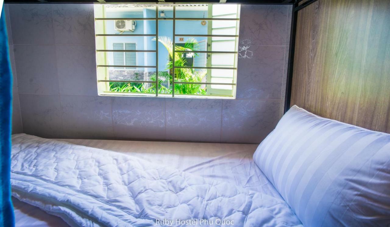 Ruby Phu Quoc Hostel Екстериор снимка