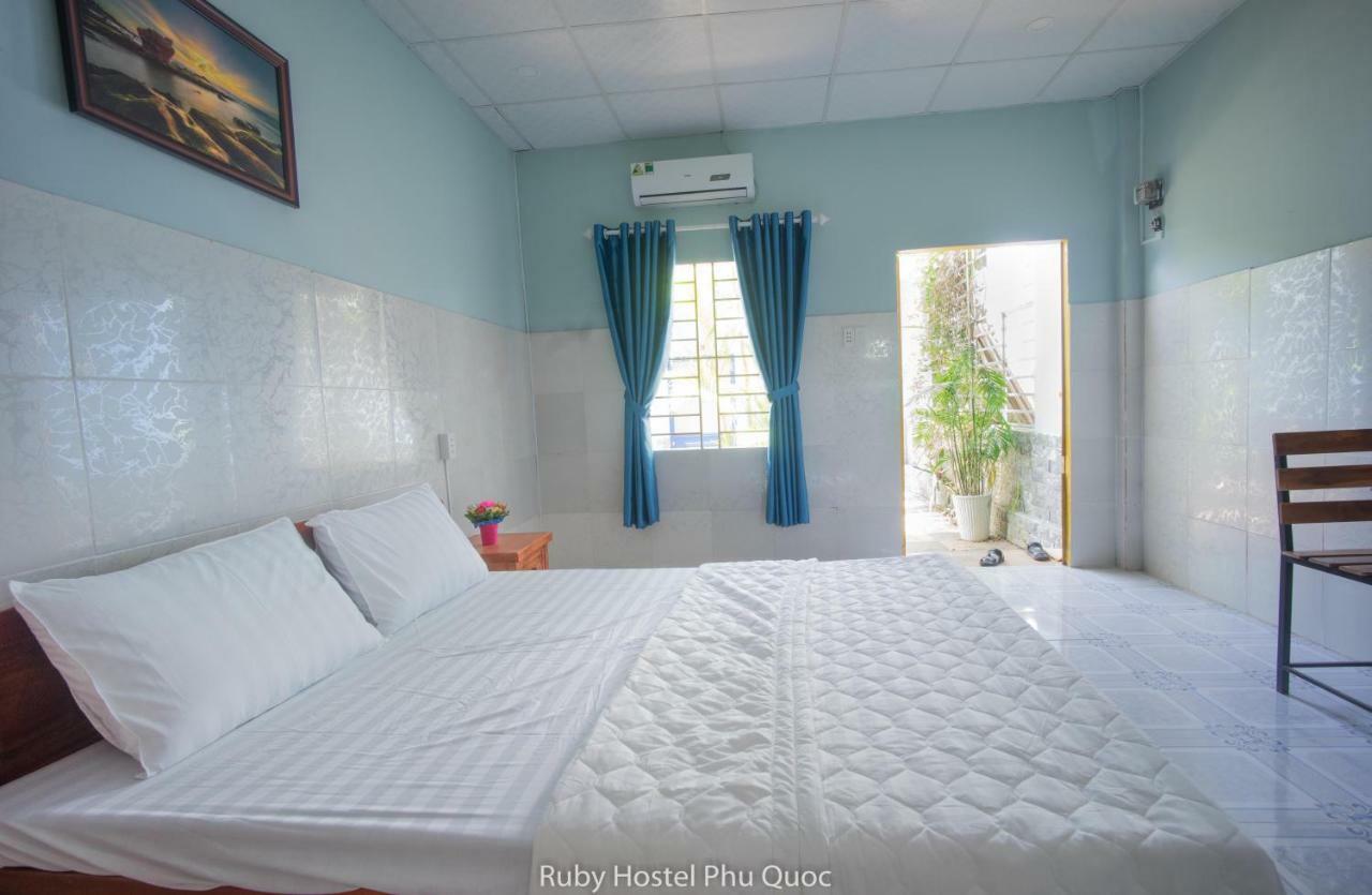 Ruby Phu Quoc Hostel Екстериор снимка