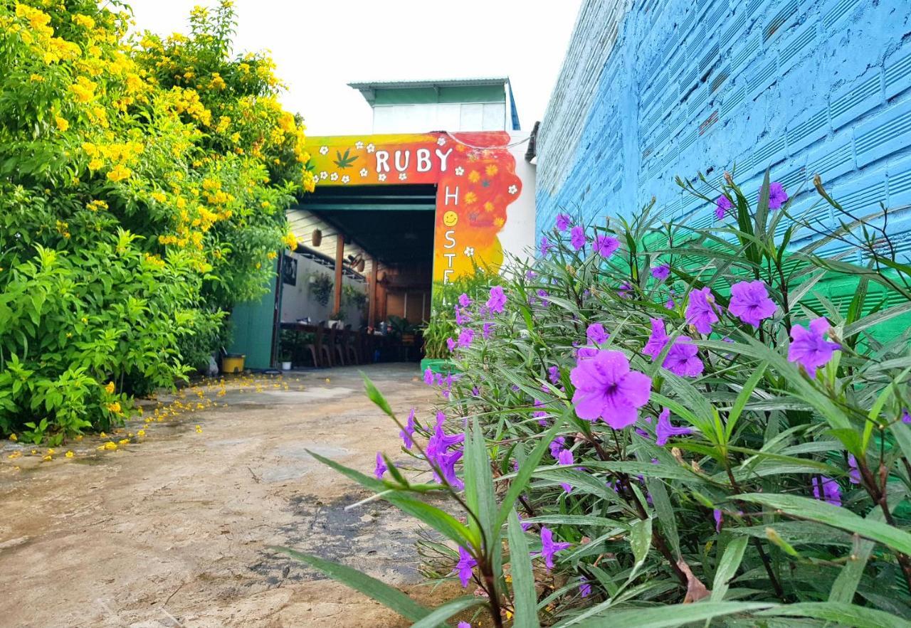 Ruby Phu Quoc Hostel Екстериор снимка