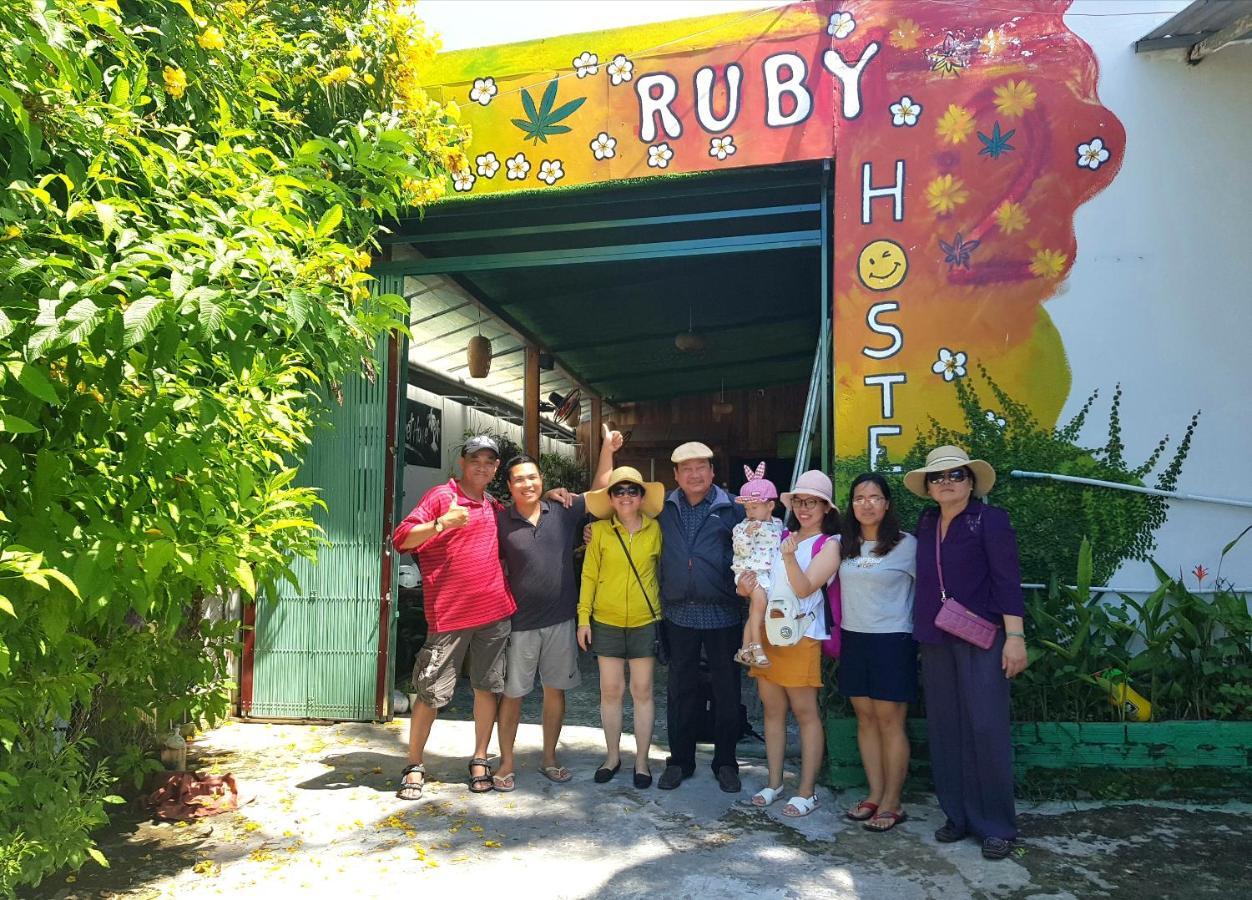 Ruby Phu Quoc Hostel Екстериор снимка