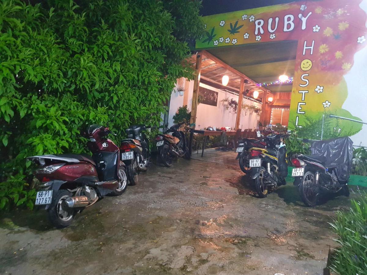 Ruby Phu Quoc Hostel Екстериор снимка